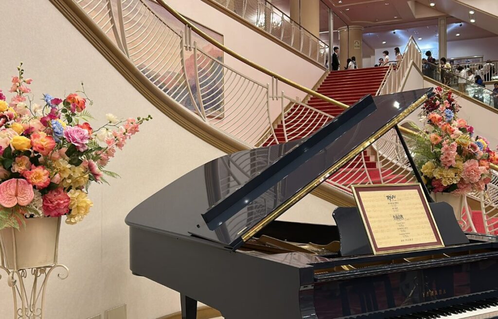 宝塚大劇場の館内